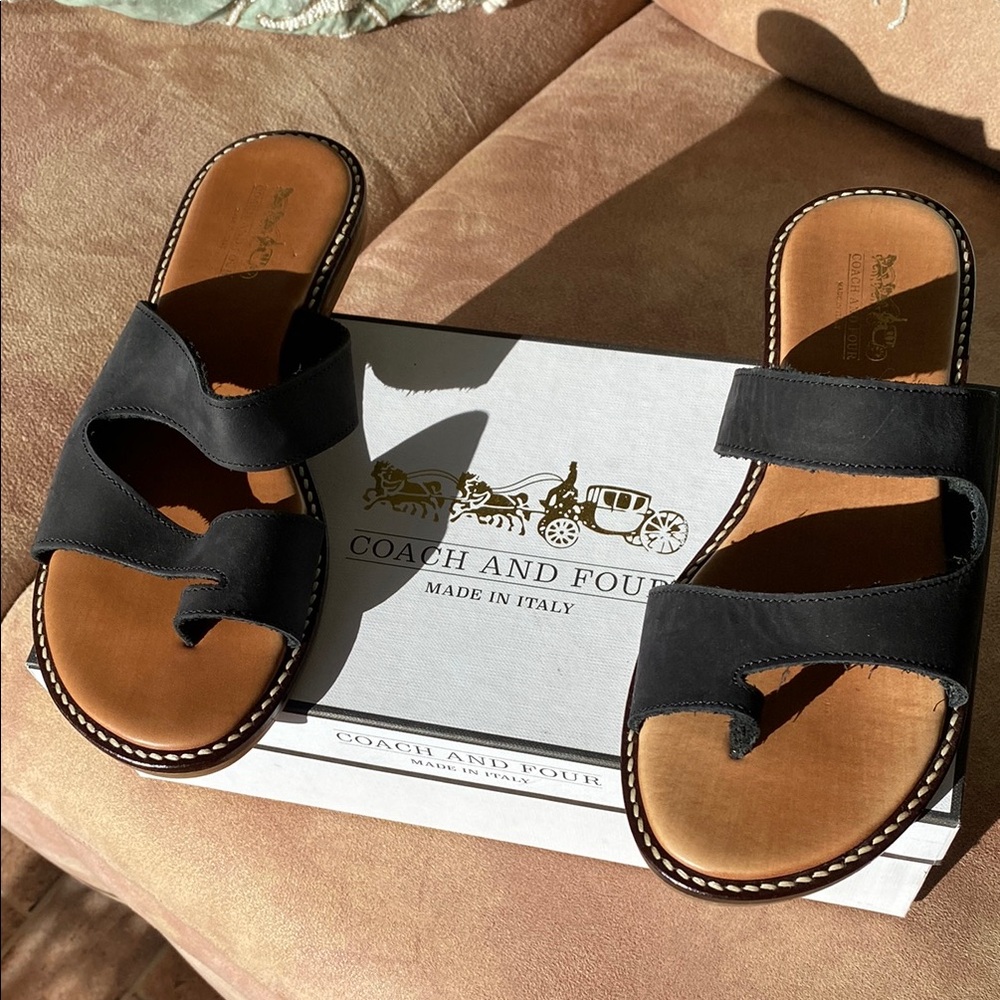 Coach and Four Black Leather Sandals size 8.5 EUC with the box made in Italy